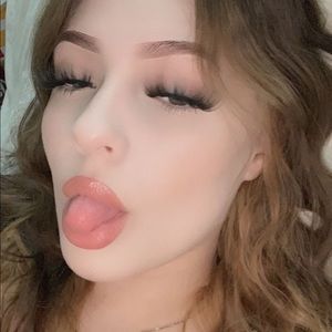 Meet your Posher, Lilly